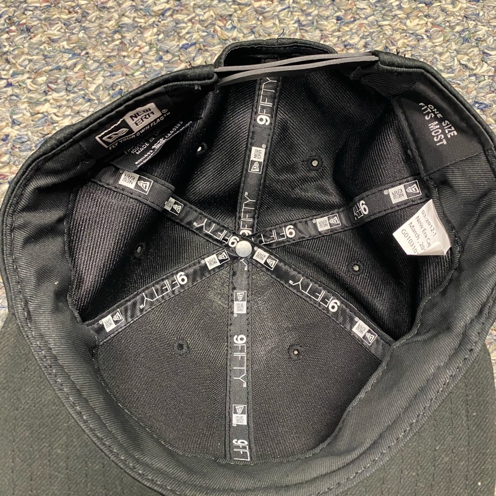 New Era Black 9FIFTY Black Card Hat - Picture 3 of 5